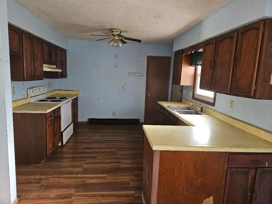 602 E Armory Avenue, Chariton, IA 50049 - Image #2