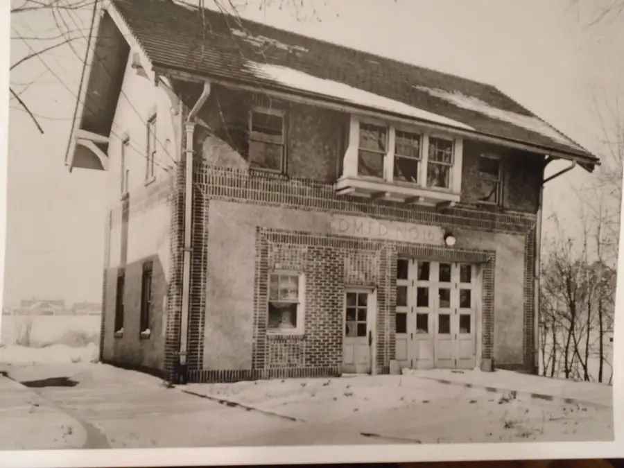 3516 SW 9th Street, Des Moines, IA 50315 - Image #2