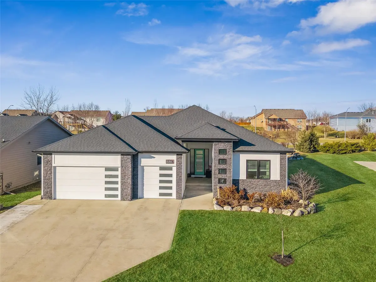 8867 Scarlet Drive, West Des Moines, IA 50266 - Image #1