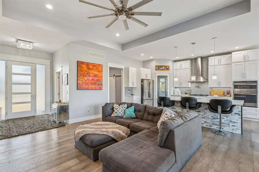 8867 Scarlet Drive, West Des Moines, IA 50266 - Image #3