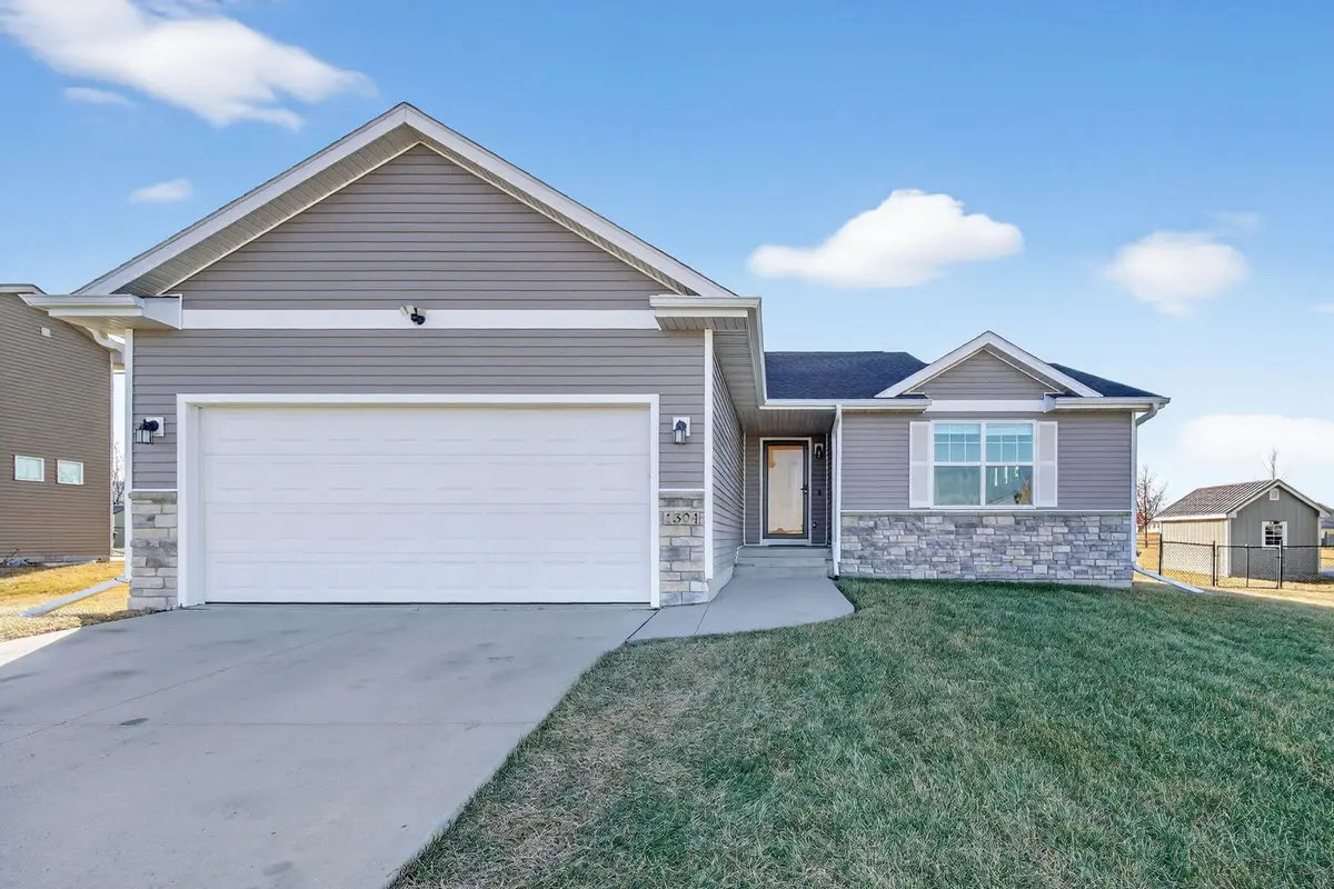 1304 NE 2nd Street, Stuart, IA 50250 - Image #1