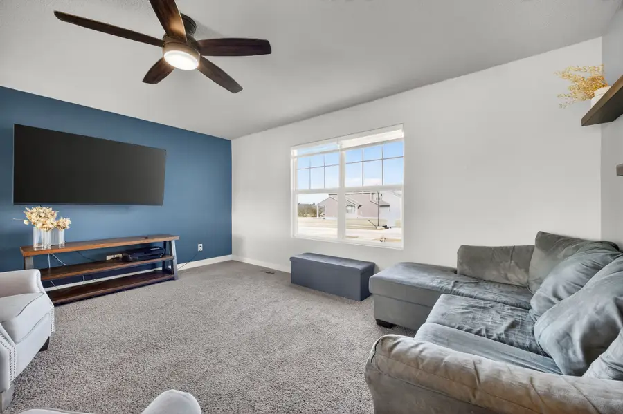 1304 NE 2nd Street, Stuart, IA 50250 - Image #3