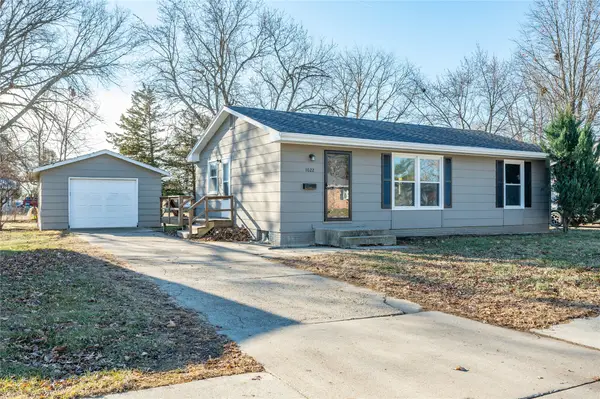 1022 W Washington Street, Winterset, IA 50273