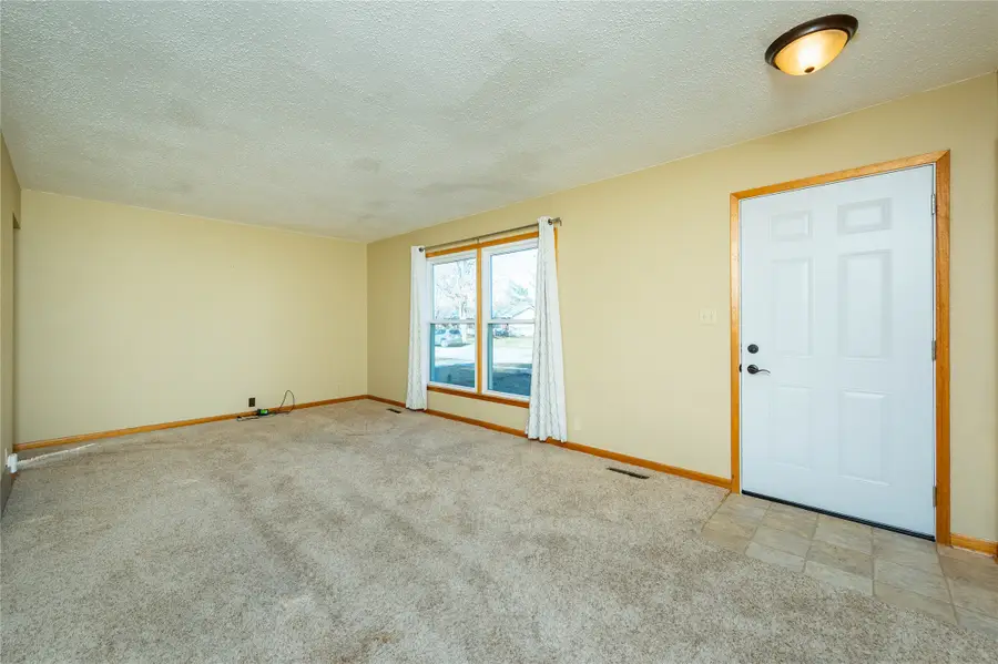 1022 W Washington Street, Winterset, IA 50273 - Image #3