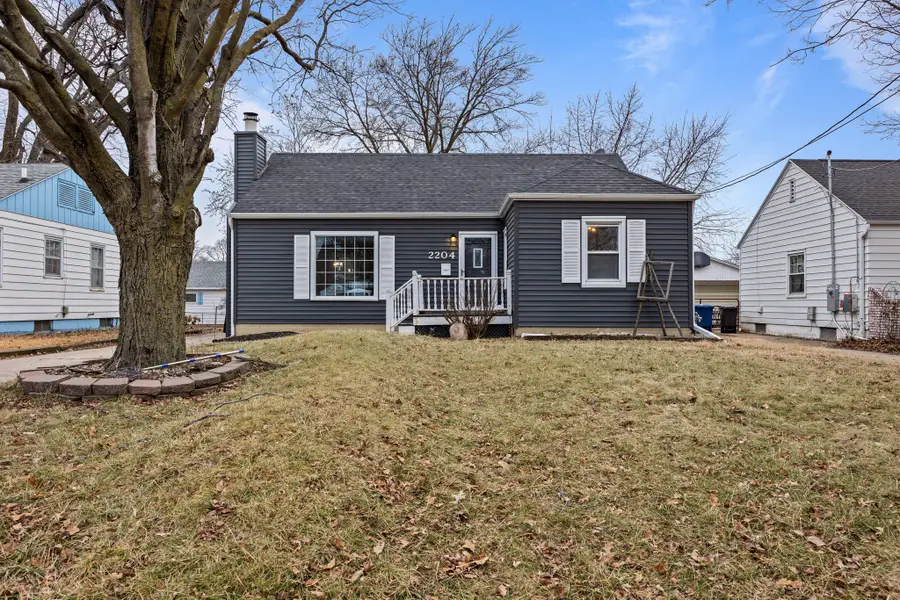 2204 56th Street, Des Moines, IA 50310 - Image #2