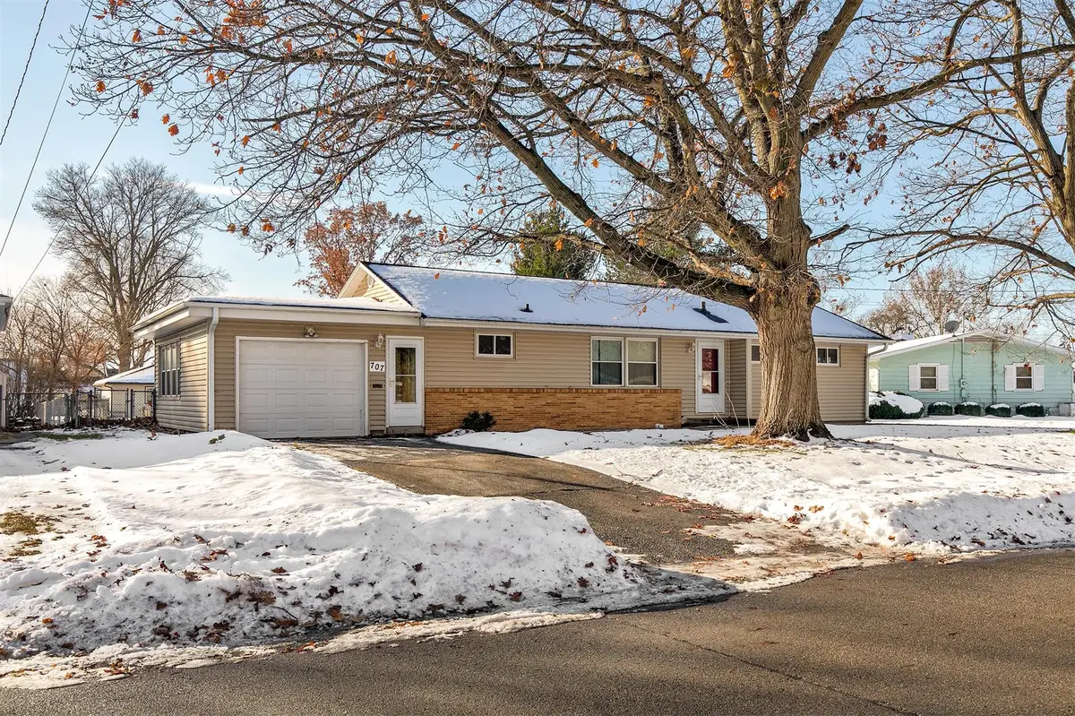 707 S 13th Avenue W, Newton, IA 50208 - Image #1