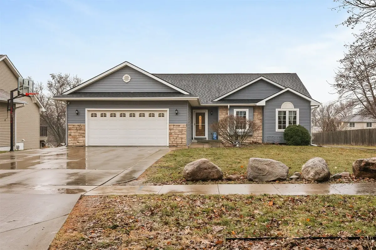 1635 E Watrous Avenue, Des Moines, IA 50320 - Image #1