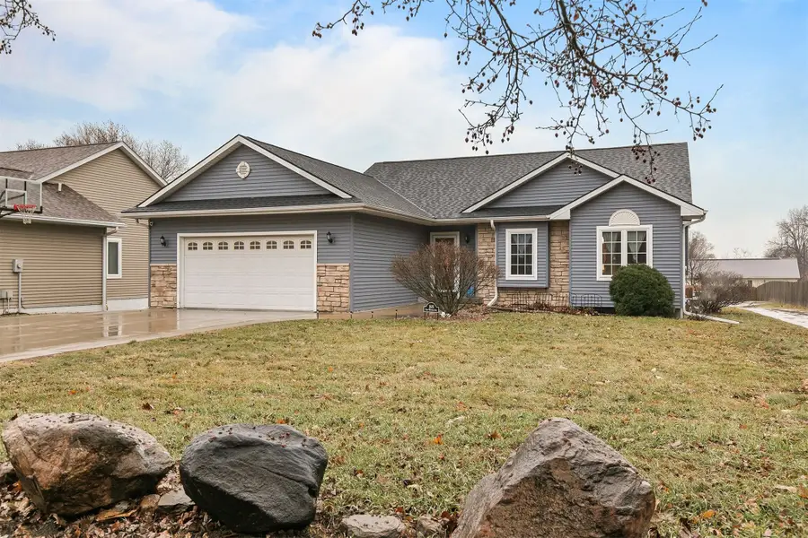 1635 E Watrous Avenue, Des Moines, IA 50320 - Image #2