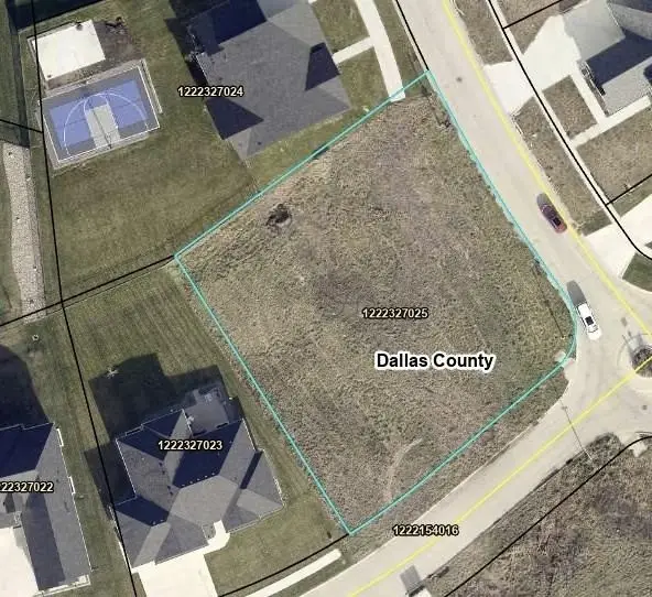 17827 Creekside Drive, Clive, IA 50325 - Image #2