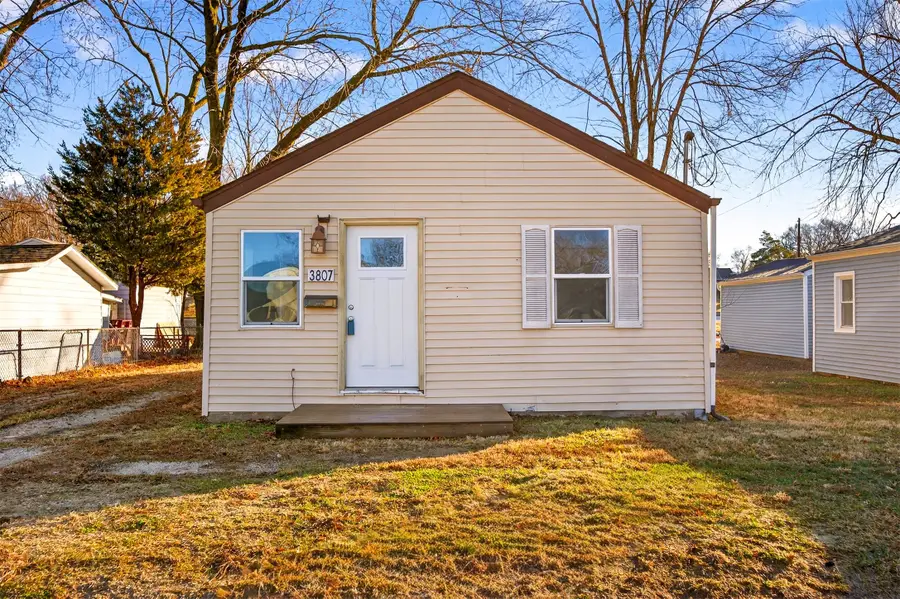 3807 16th Street, Des Moines, IA 50313 - Image #2
