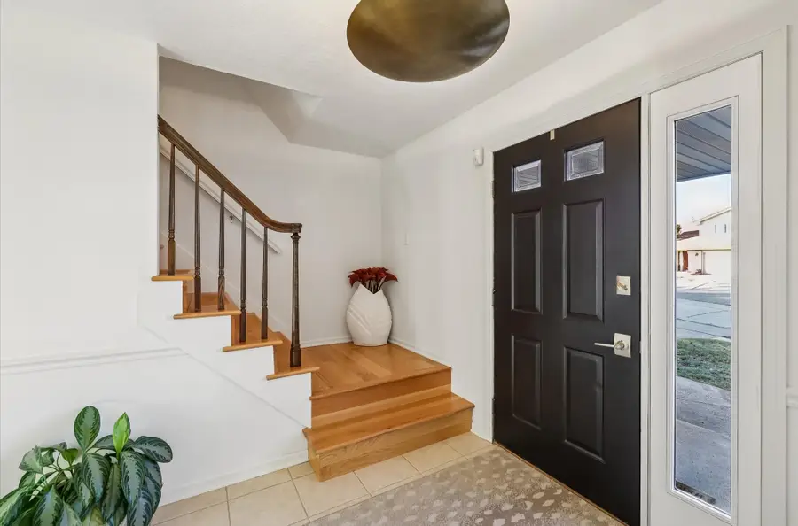 5104 Cody Drive, West Des Moines, IA 50265 - Image #2