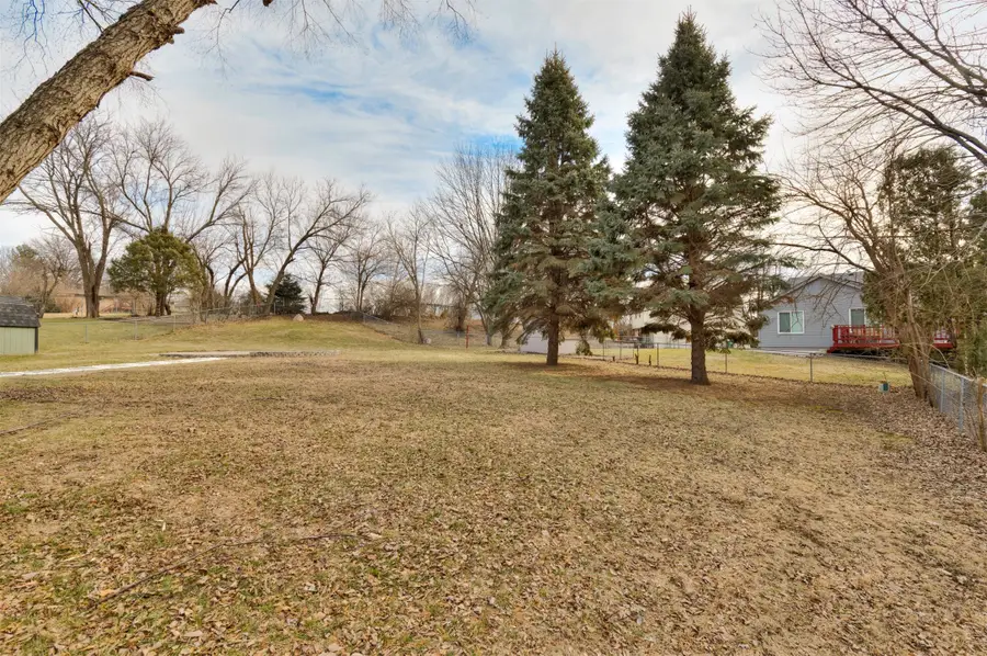 9328 Parkside Lane, Urbandale, IA 50322 - Image #2