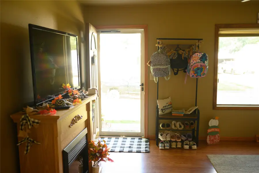 711 E 14th Street N, Newton, IA 50208 - Image #3