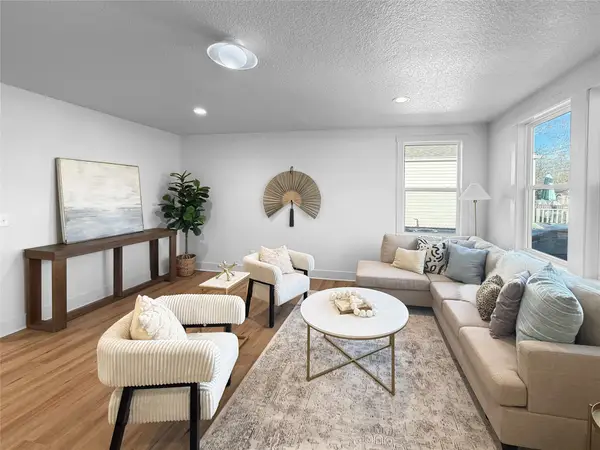 441 E Dunham Avenue, Des Moines, IA 50315