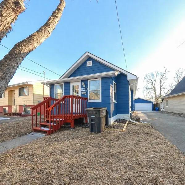 823 E 23rd Court, Des Moines, IA 50317