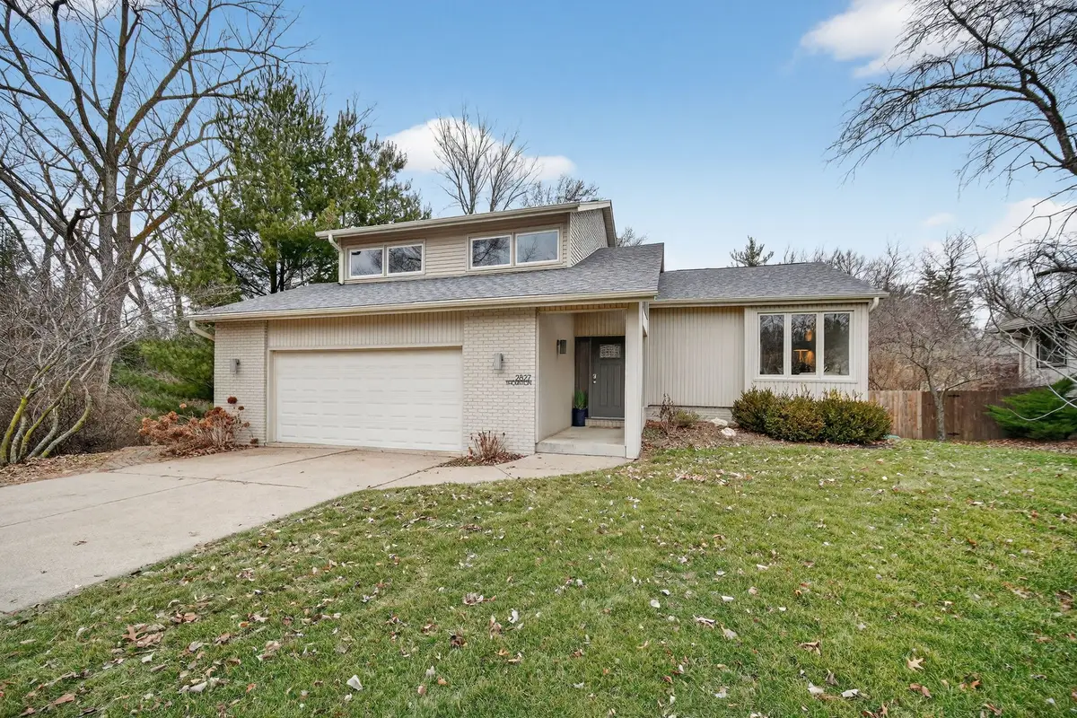 2827 Thornton Avenue, Des Moines, IA 50321 - Image #1