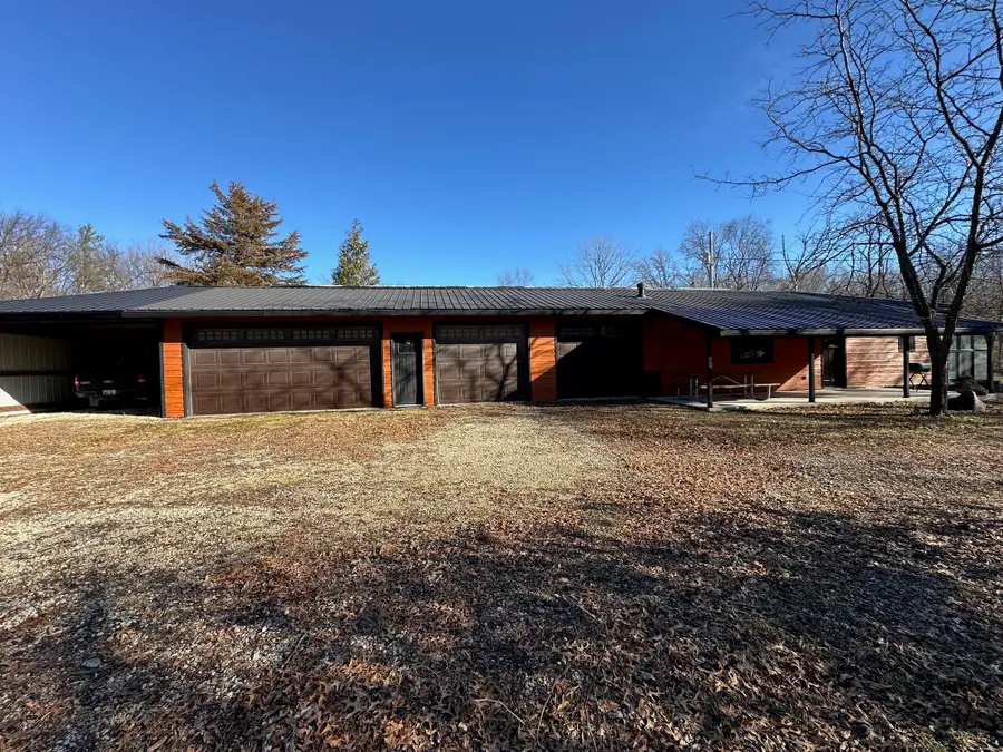 2236 Carver Road, Winterset, IA 50273 - Image #2