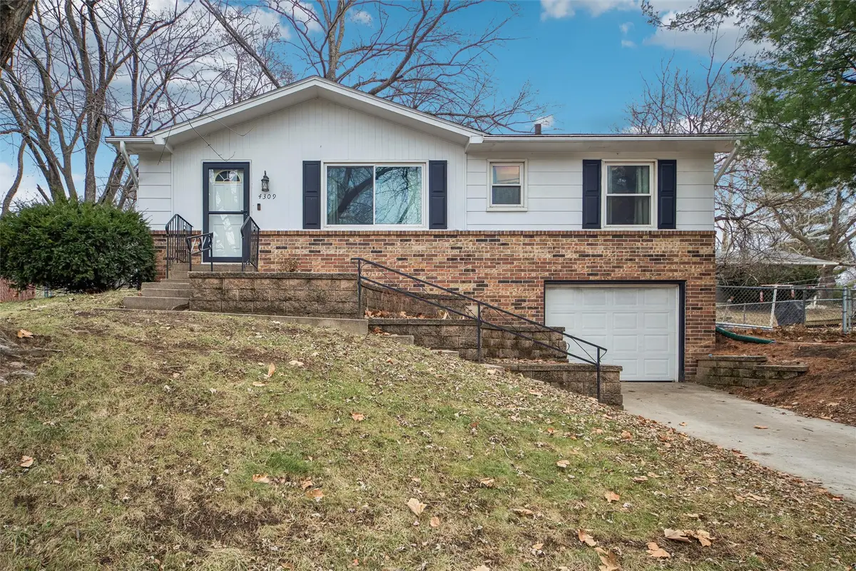 4309 SE 10th Street, Des Moines, IA 50315 - Image #1