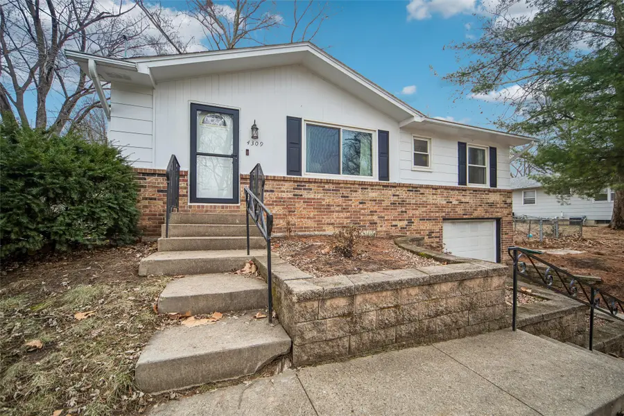 4309 SE 10th Street, Des Moines, IA 50315 - Image #2