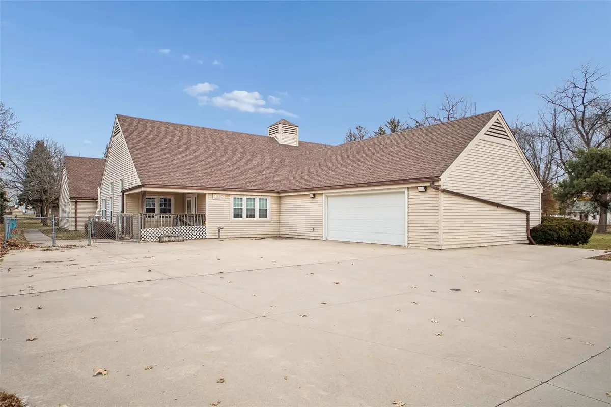 4220 E Douglas Avenue, Des Moines, IA 50317 - Image #1