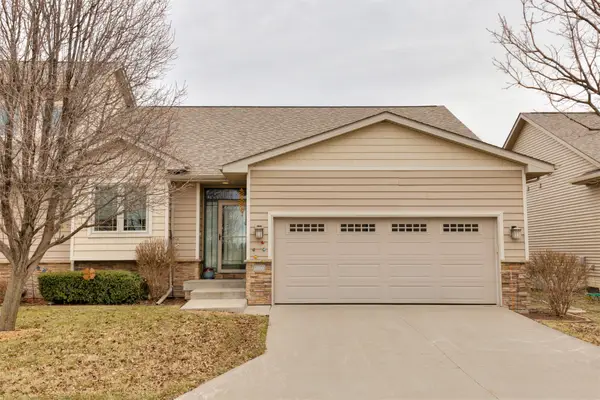 5501 Prairie Parkway, Johnston, IA 50131