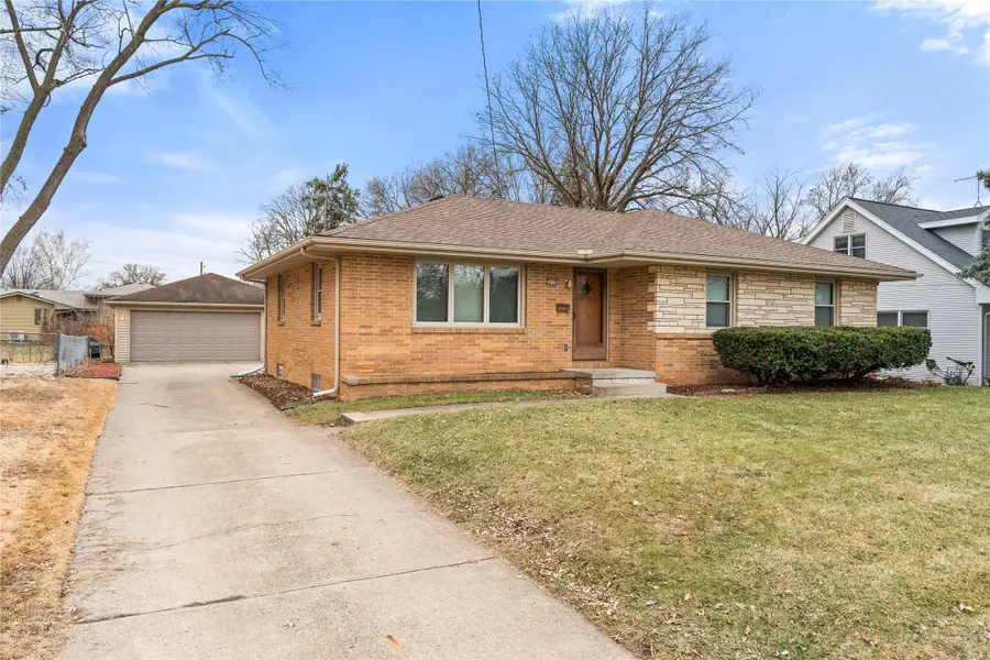 3828 Lindlavista Way, Des Moines, IA 50310 - Image #2