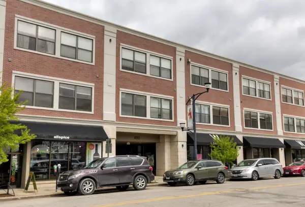 400 E Locust Street #308, Des Moines, IA 50309