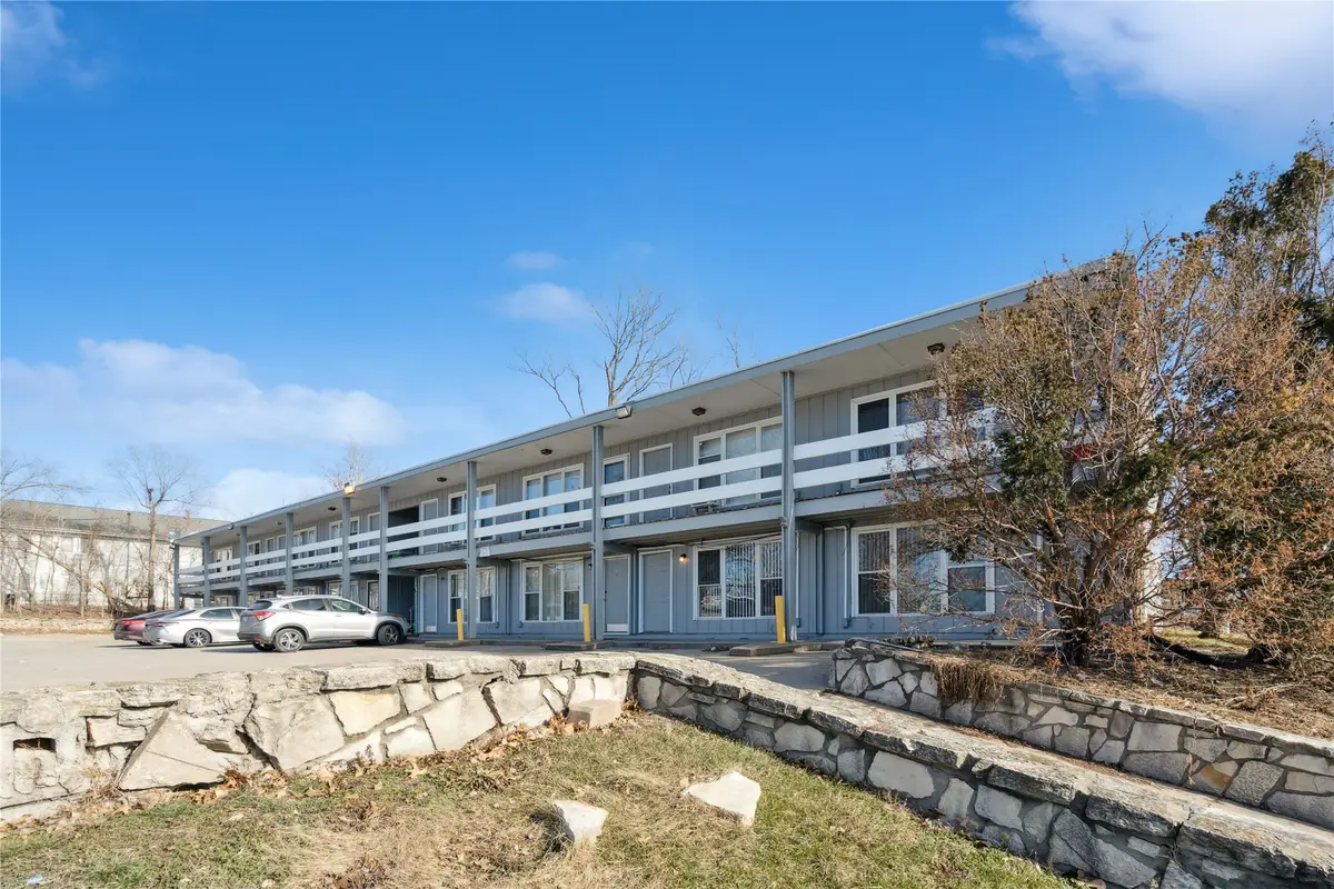 300 31st Street Ne, Cedar Rapids, IA 52402 - Image #1