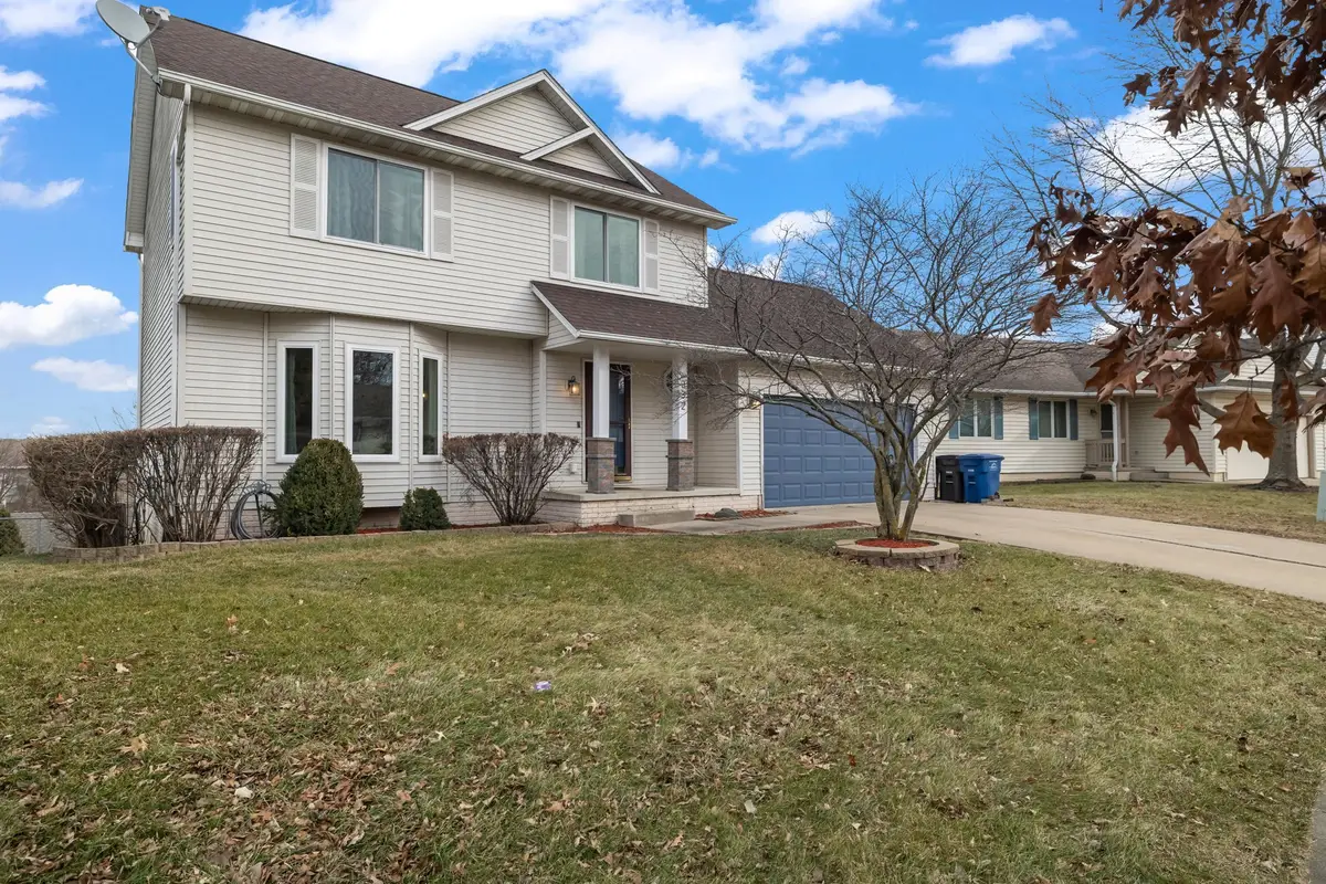 332 E Burnham Avenue, Des Moines, IA 50315 - Image #1