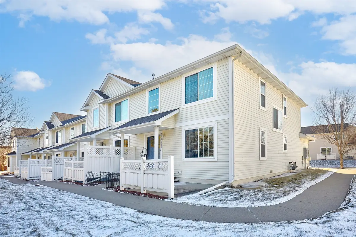 15411 Westbrook Drive, Urbandale, IA 50323 - Image #1