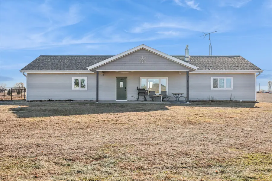 812 6th Avenue W, Grinnell, IA 50112 - Image #2