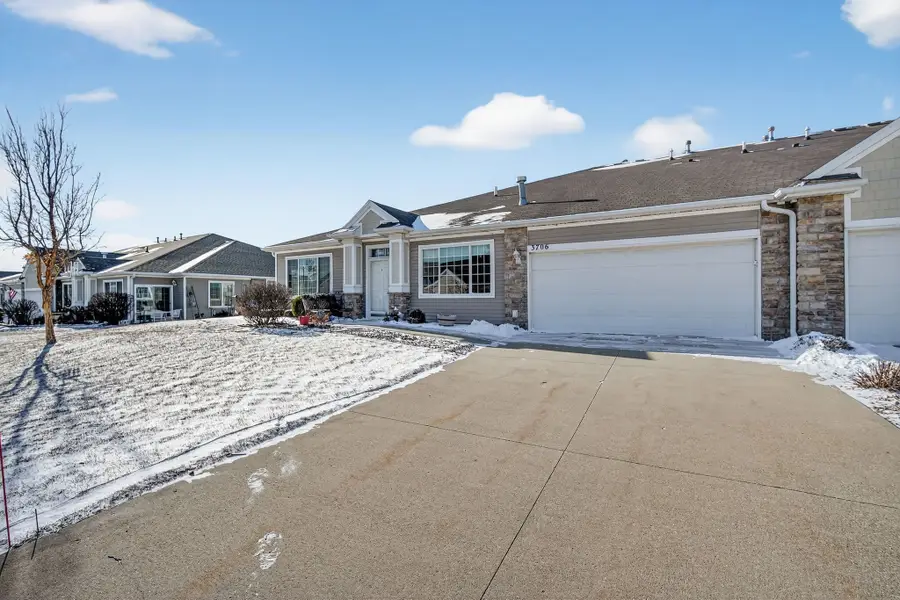 3706 NE Cottonwood Lane, Ankeny, IA 50021 - Image #2