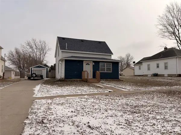 332 N Crawford Street, Carroll, IA 51401