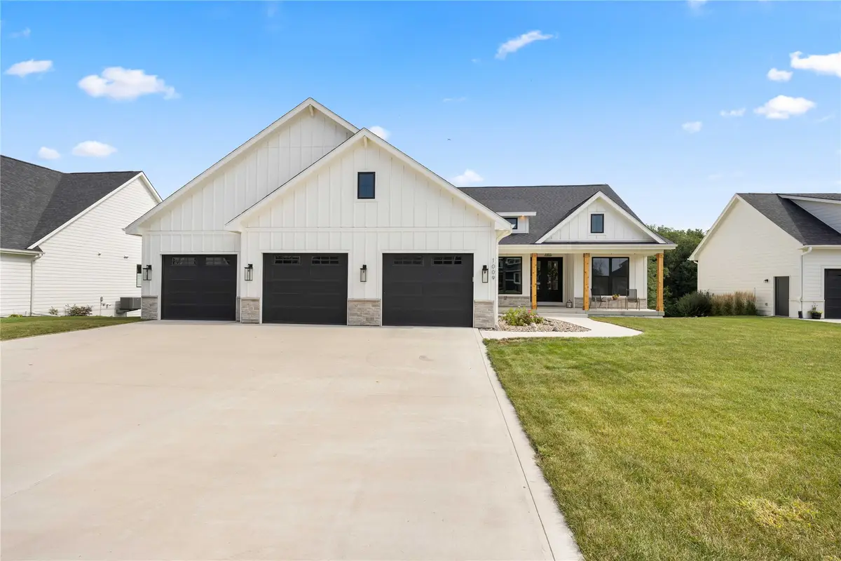 1009 W Aspen Ridge Circle, Polk City, IA 50226 - Image #1