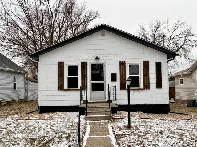 2741 E Washington Avenue, Des Moines, IA 50317 - Image #1