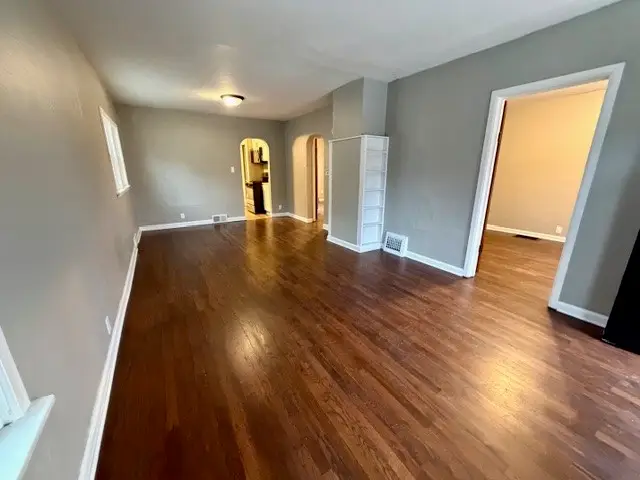 2741 E Washington Avenue, Des Moines, IA 50317 - Image #2