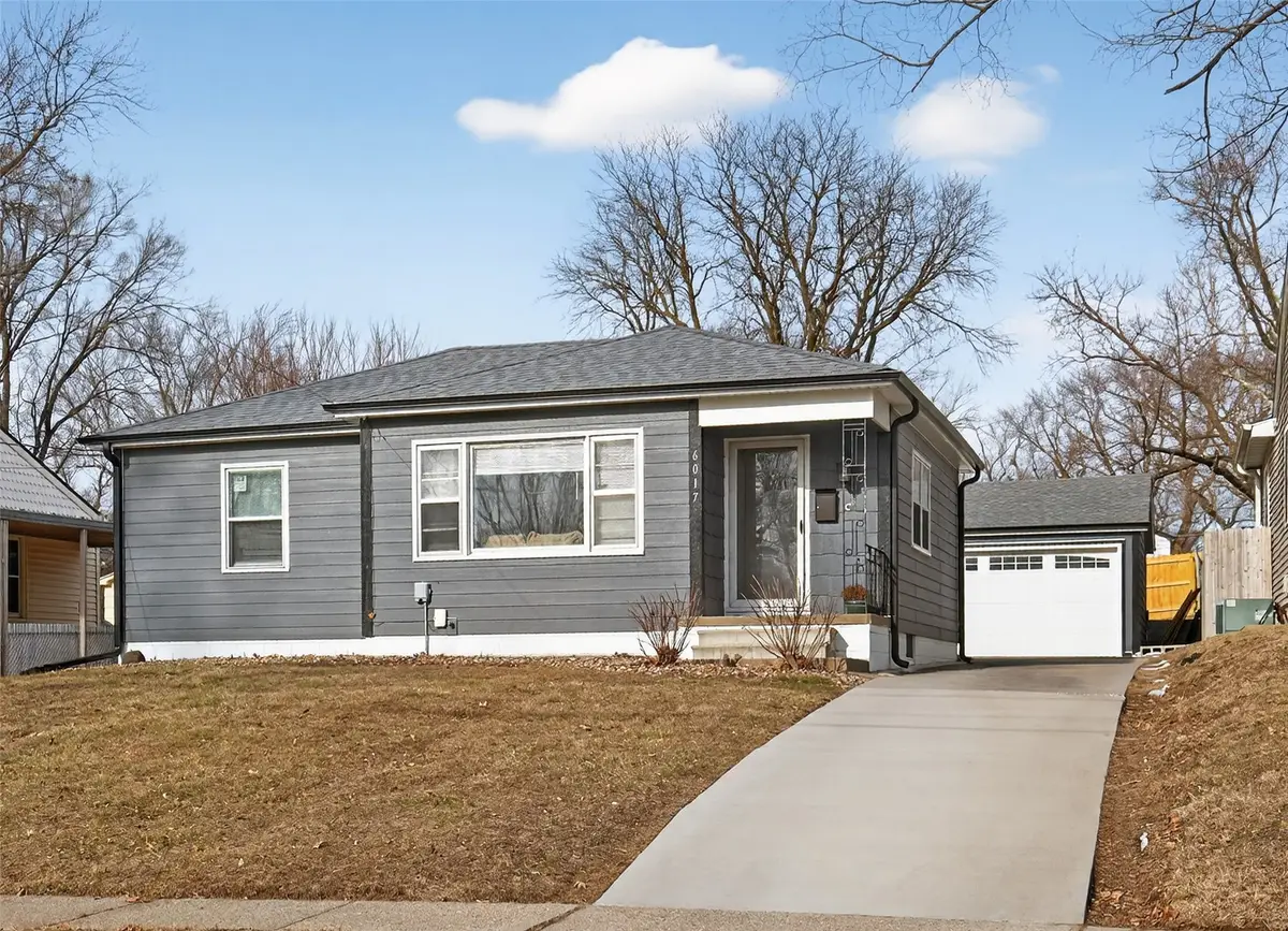 6017 Crown Lane, Des Moines, IA 50311 - Image #1