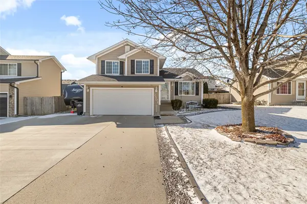 2501 E Luster Lane, Des Moines, IA 50320