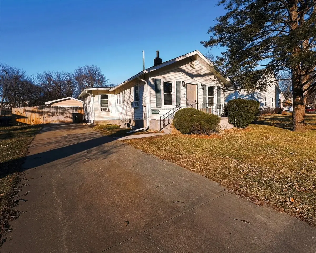 336 E Broad Street, Des Moines, IA 50315 - Image #1