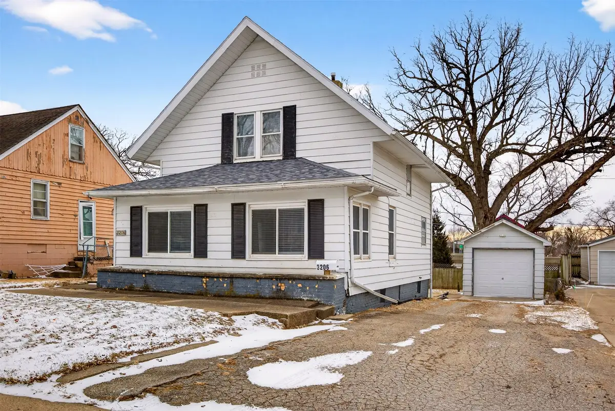 3206 Iola Avenue, Des Moines, IA 50312 - Image #1