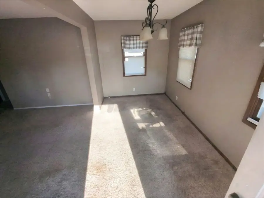 611 Washington Street, Victor, IA 52347 - Image #3