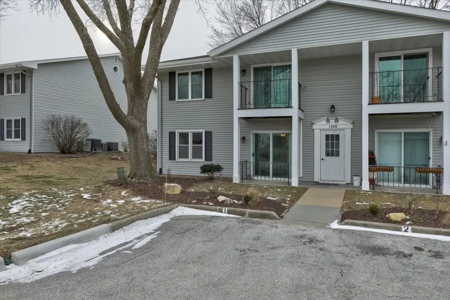 1208 49th Street #1, West Des Moines, IA 50266 - Image #2