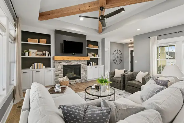 5780 Sunburst Drive, Pleasant Hill, IA 50327