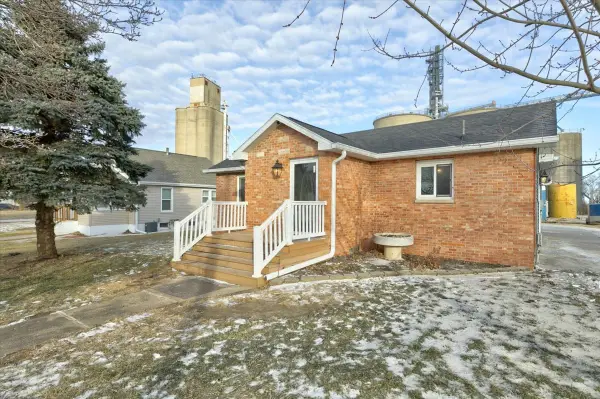 304 E 1st Street, Woodward, IA 50276