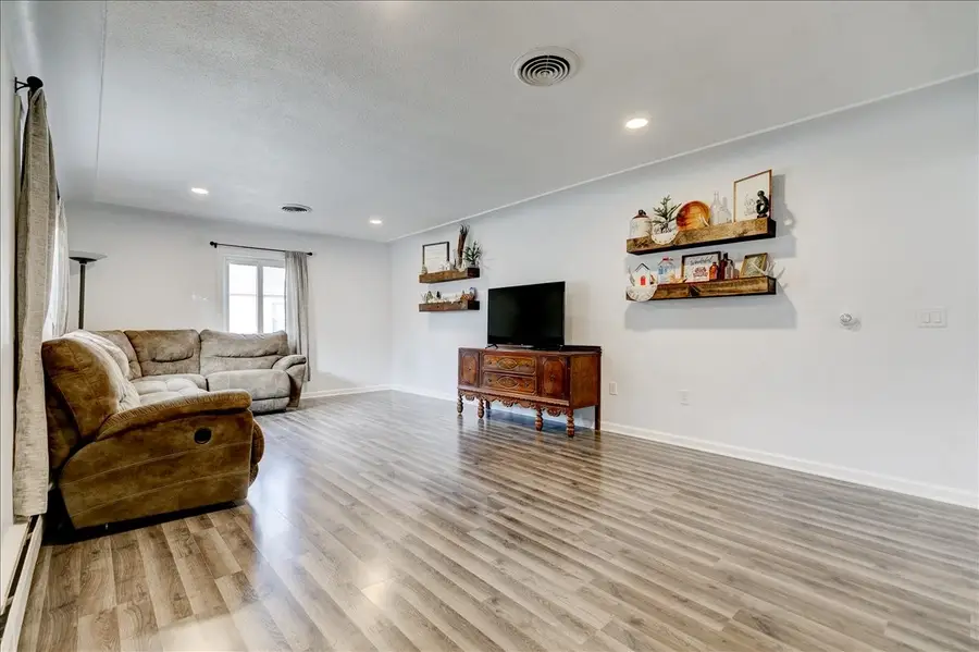 304 E 1st Street, Woodward, IA 50276 - Image #3