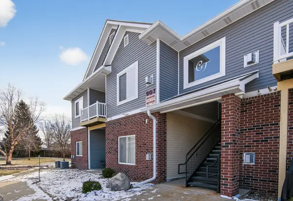 907 7th Avenue Se #16, Altoona, IA 50009