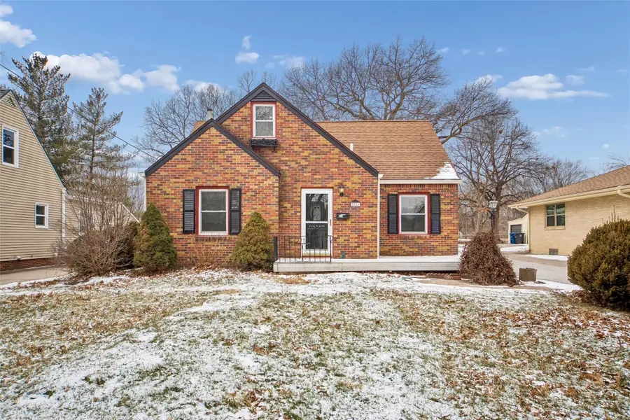 2712 49th Street, Des Moines, IA 50310 - Image #2