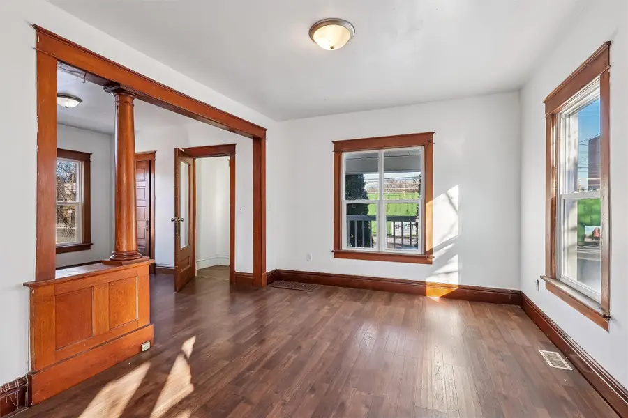 2210 University Avenue, Des Moines, IA 50311 - Image #2