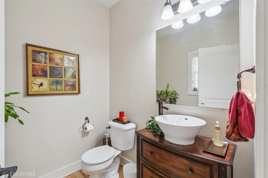 6824 Mark Twain Court, Johnston, IA 50131 - Image #3