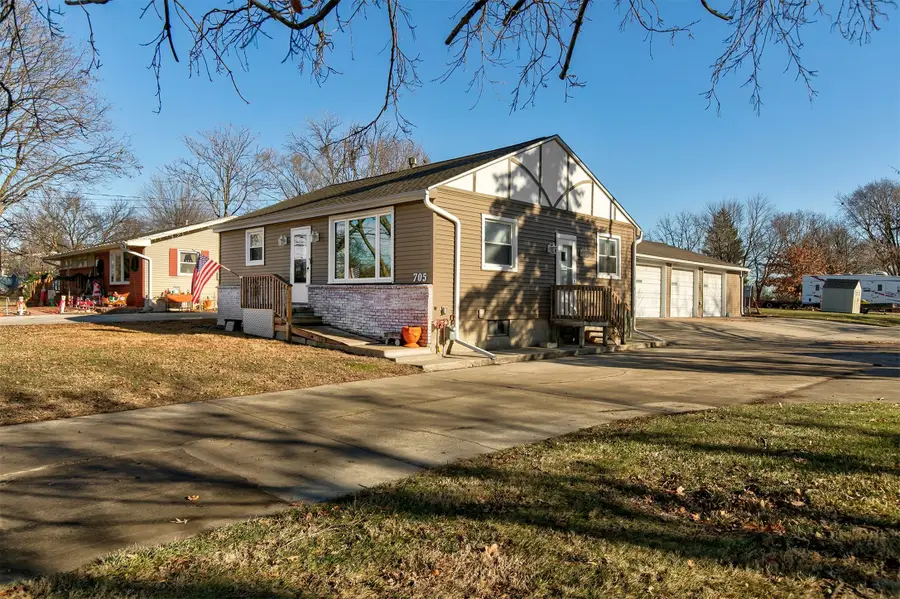 705 17th Avenue Sw, Altoona, IA 50009 - Image #3
